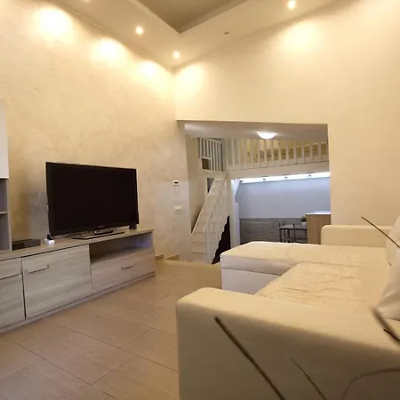 아파트 Gaia House 그로타페라타
